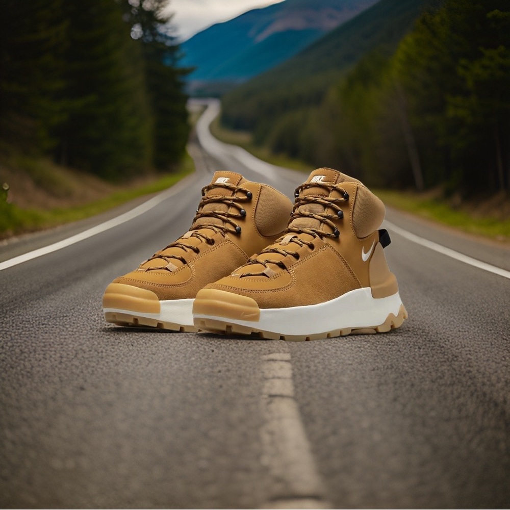 Women’s Nike City Classic Boot